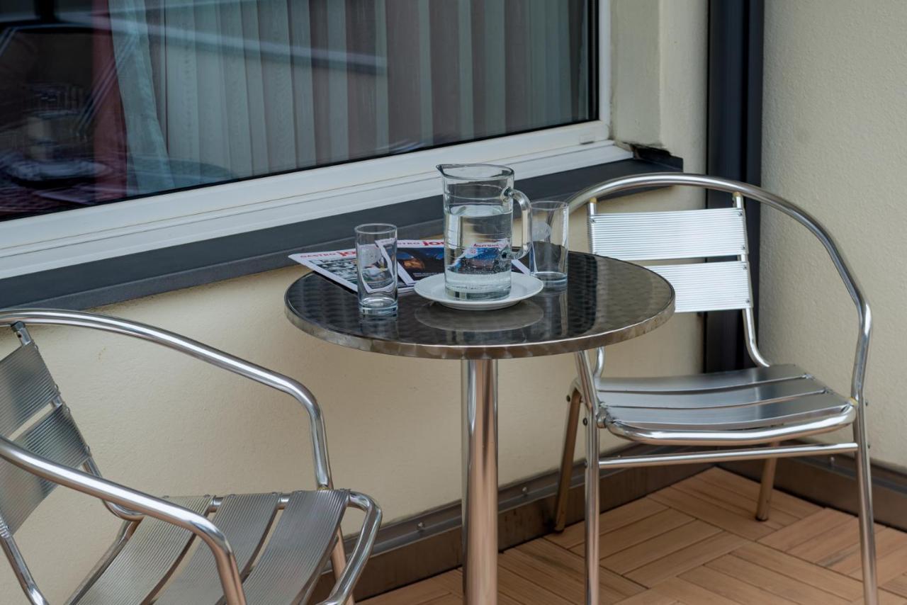 Hotel Du Pont Gampel-Bratsch Esterno foto